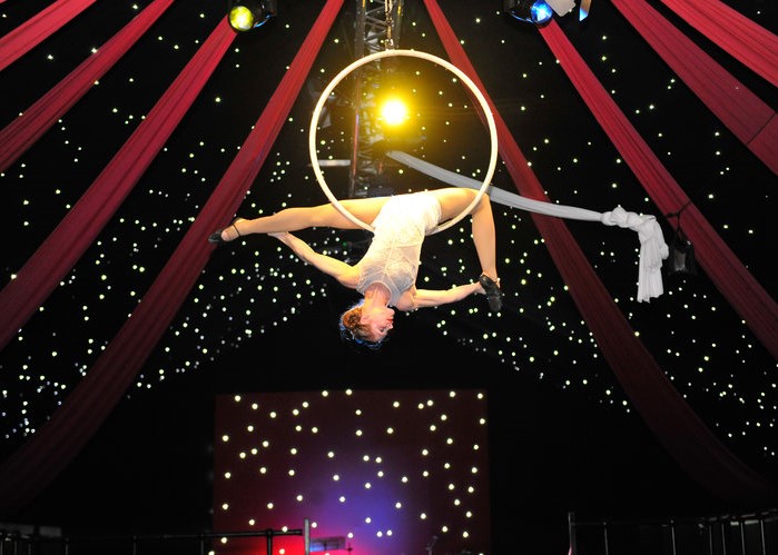 aerial hoop show